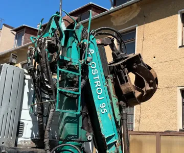 
            Ostatné nadstavby a hydraulické ruky
    