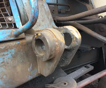 
            Opravy dier, otvorov ramien a čapov
    