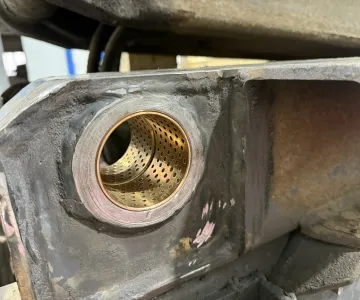 
            Opravy dier, otvorov ramien a čapov
    